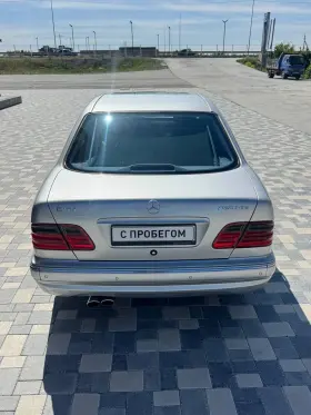 1998 Mercedes-Benz E200