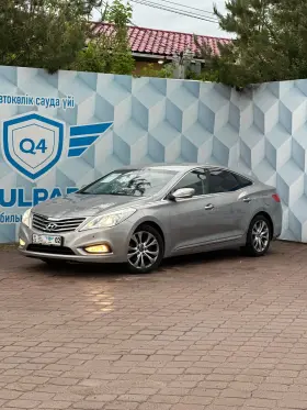 2012 HYUNDAI GRANDEUR