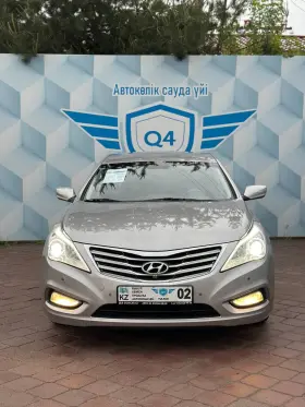 2012 HYUNDAI GRANDEUR