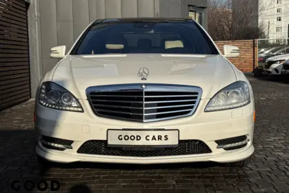Мерседес-Бенц С 550