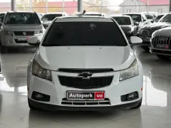 Шевроле Круз 2012