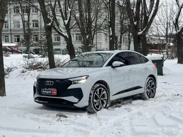 Ауди Q4 е-трон 2023