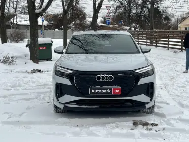 Ауди Q4 е-трон 2023