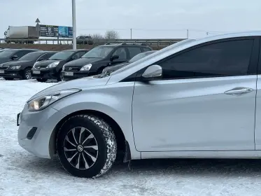 Hyundai Elantra 2011