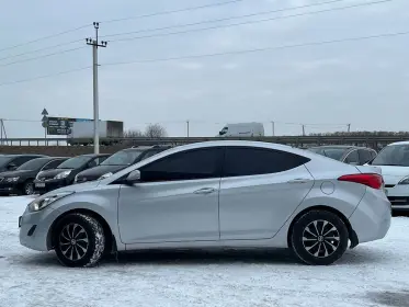 Hyundai Elantra 2011