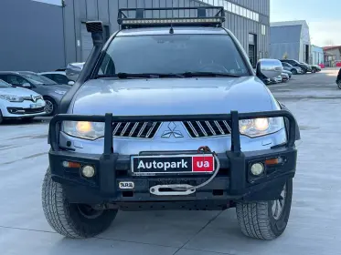 Mitsubishi Pajero Sport 2013
