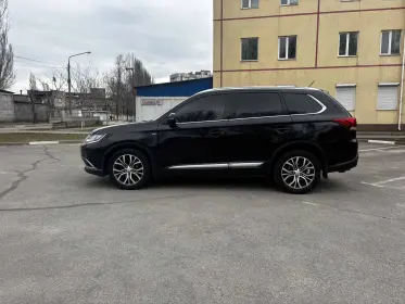 Mitsubishi Outlander 2015