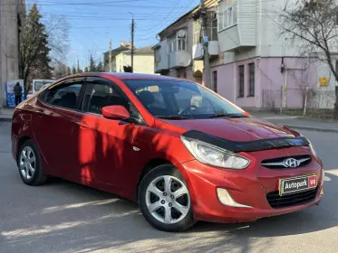Hyundai Accent 2011