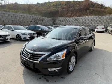 2016 Nissan Altima, 4 Wheel Drive, Navigation, Push Start
