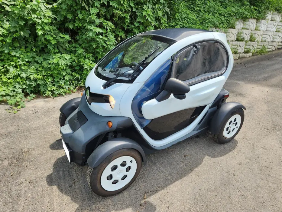 2020 Renault Twizy EV INTENS (S/N: 000908) 2020 Renault Twizy EV INTENS (S/N: 000908)