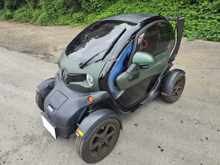 2019 Renault Twizy EV INTENS (S/N: 718762) 2019 Renault Twizy EV INTENS (S/N: 718762)