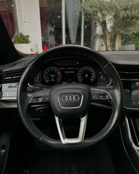 Audi Q8 S Line