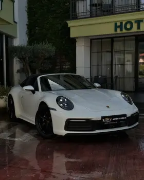 Porsche 911 (922)