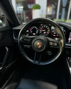 Porsche 911 (922)