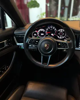 Porsche Panamera 4S
