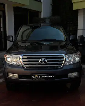 Toyota Land Cruiser 200