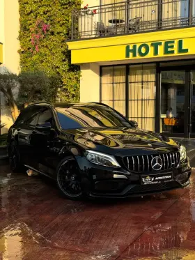 Mercedes Benz C63 AMG