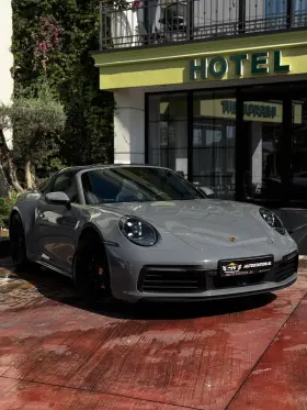 Porsche 911 (922) Targa 4