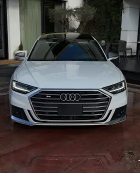 Audi S8
