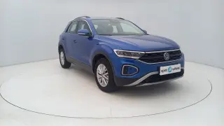 2023 Volkswagen T-Roc Life + CarPlay