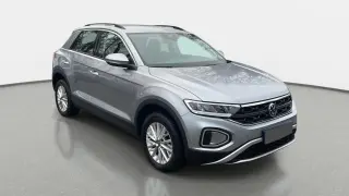 2023 Volkswagen T-Roc Life + CarPlay